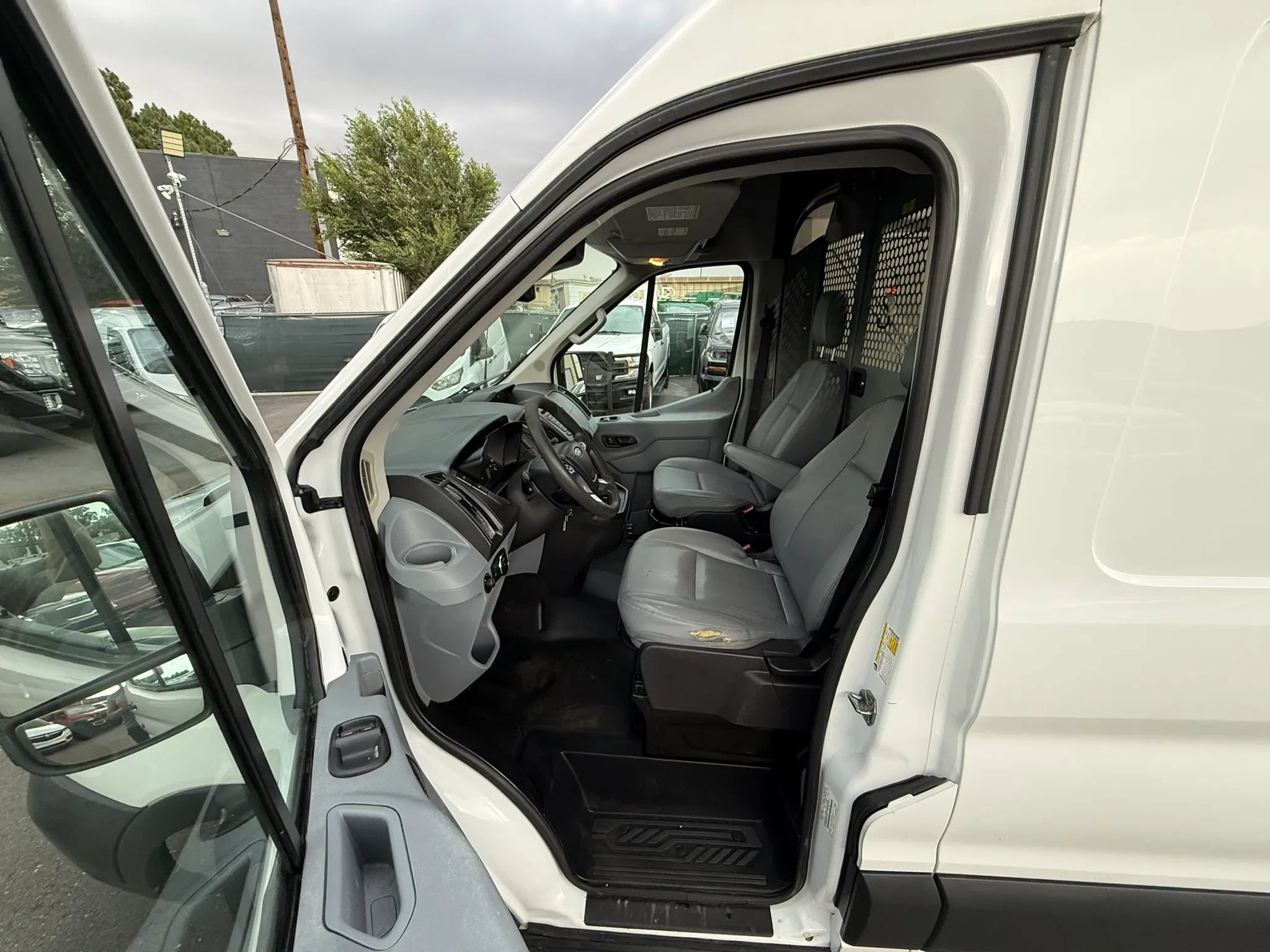Used 2018 Ford Transit 350 148 High Roof RWD image 13
