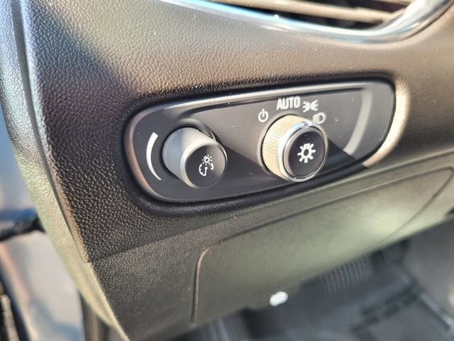 Used 2024 Chevrolet Malibu LT FWD image 19