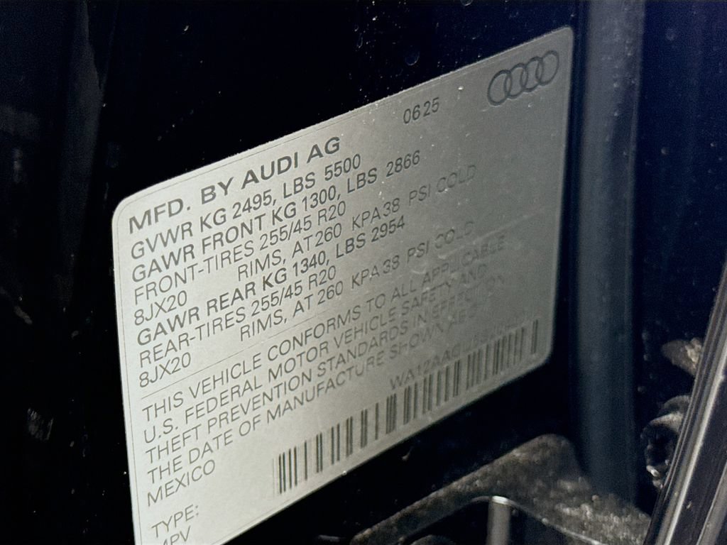 Used 2025 Audi Q5 Premium Plus w/ Premium Plus AWD/4WD image 35