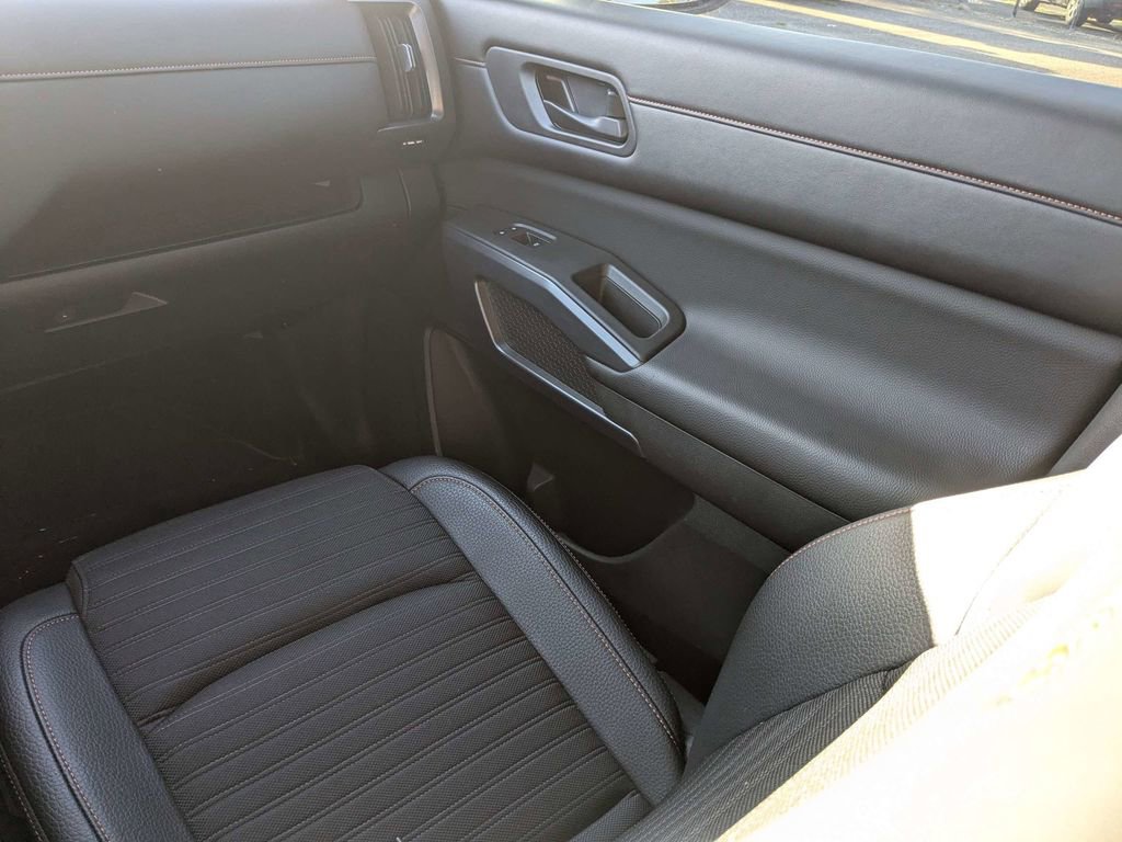 Used 2024 Nissan Pathfinder Rock Creek AWD/4WD image 17