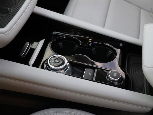 Used 2025 Ford Explorer Platinum w/ LUX Leather Package image 29