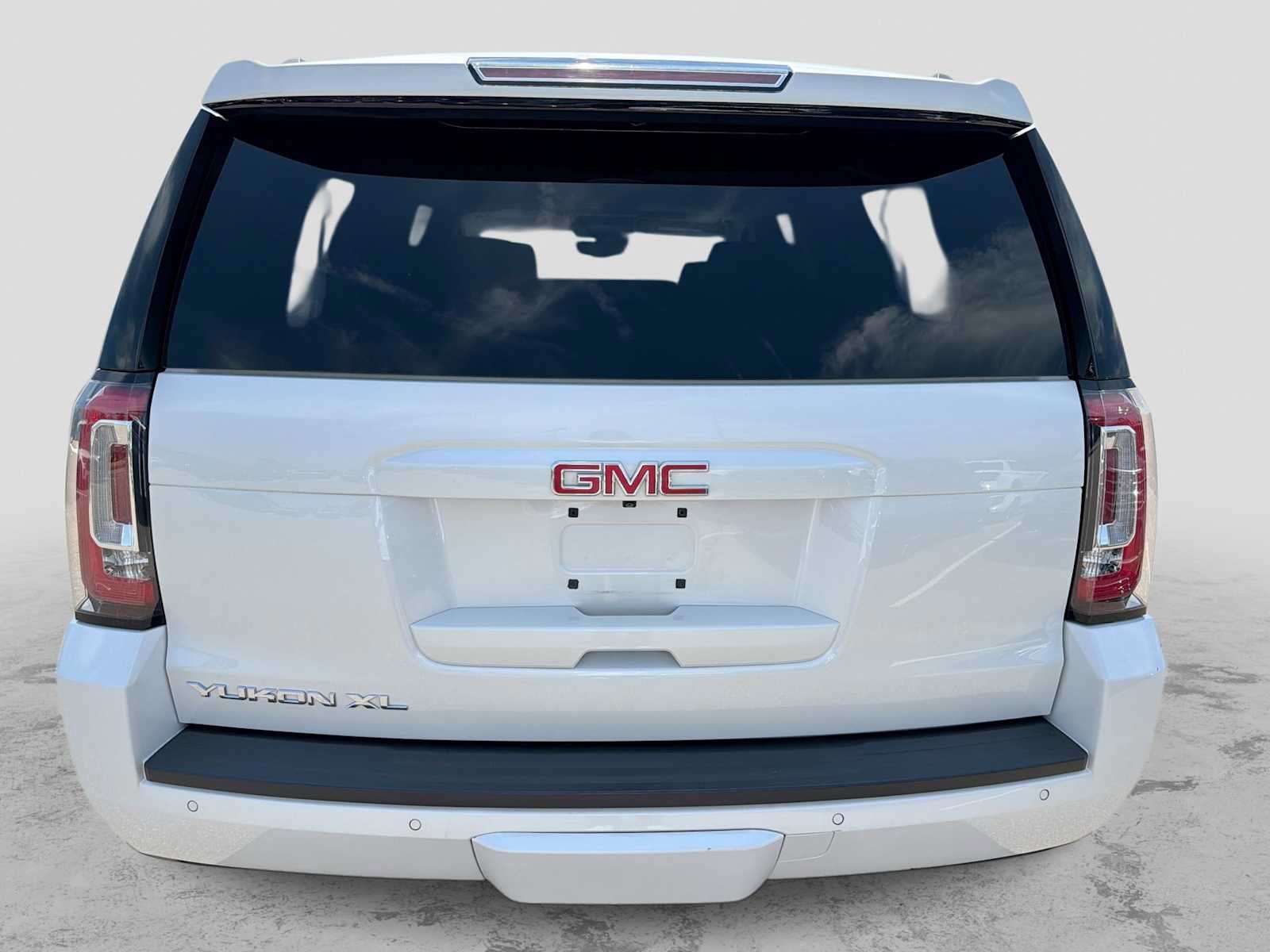 Used 2019 GMC Yukon XL SLT w/ Open Road Package AWD/4WD image 5