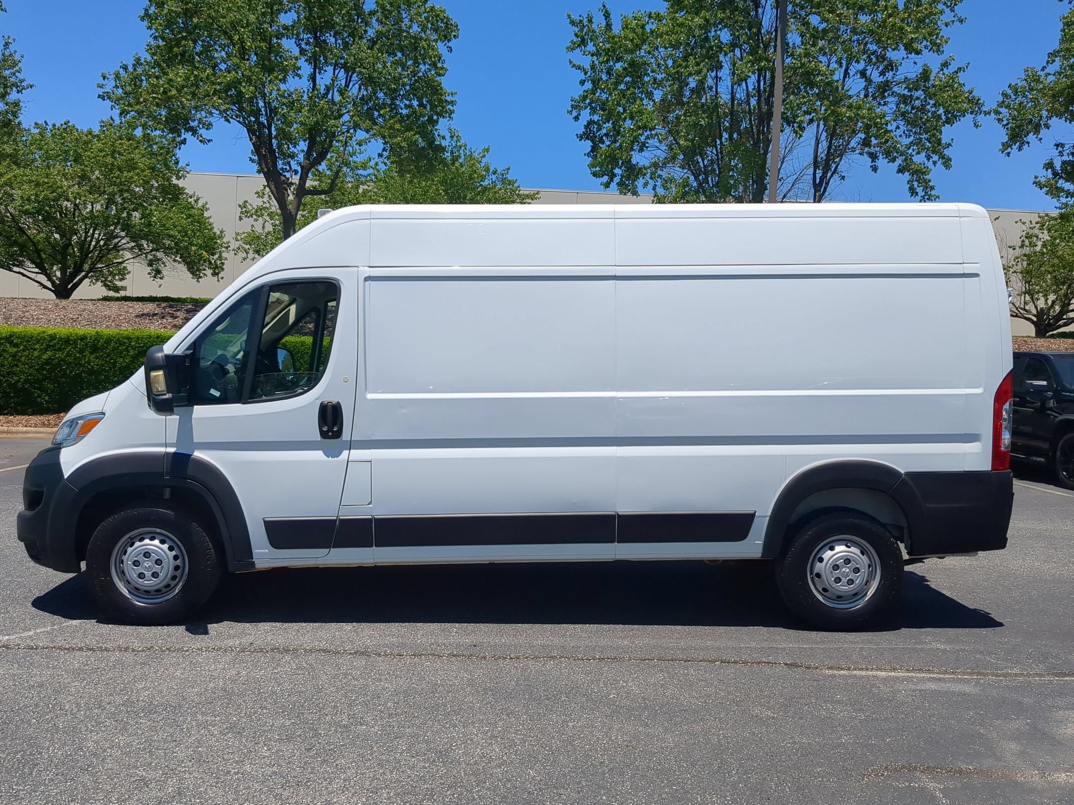 Used 2023 RAM ProMaster 2500 FWD image 7