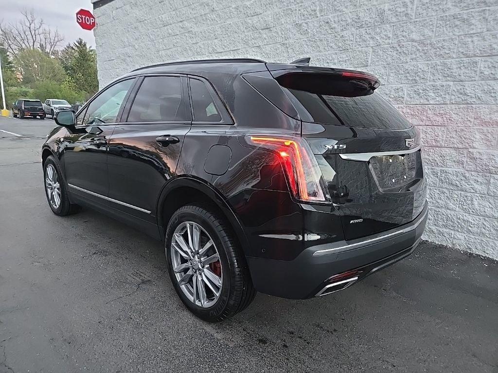 Certified 2024 Cadillac XT5 Sportv w/ Technology Package AWD/4WD image 4
