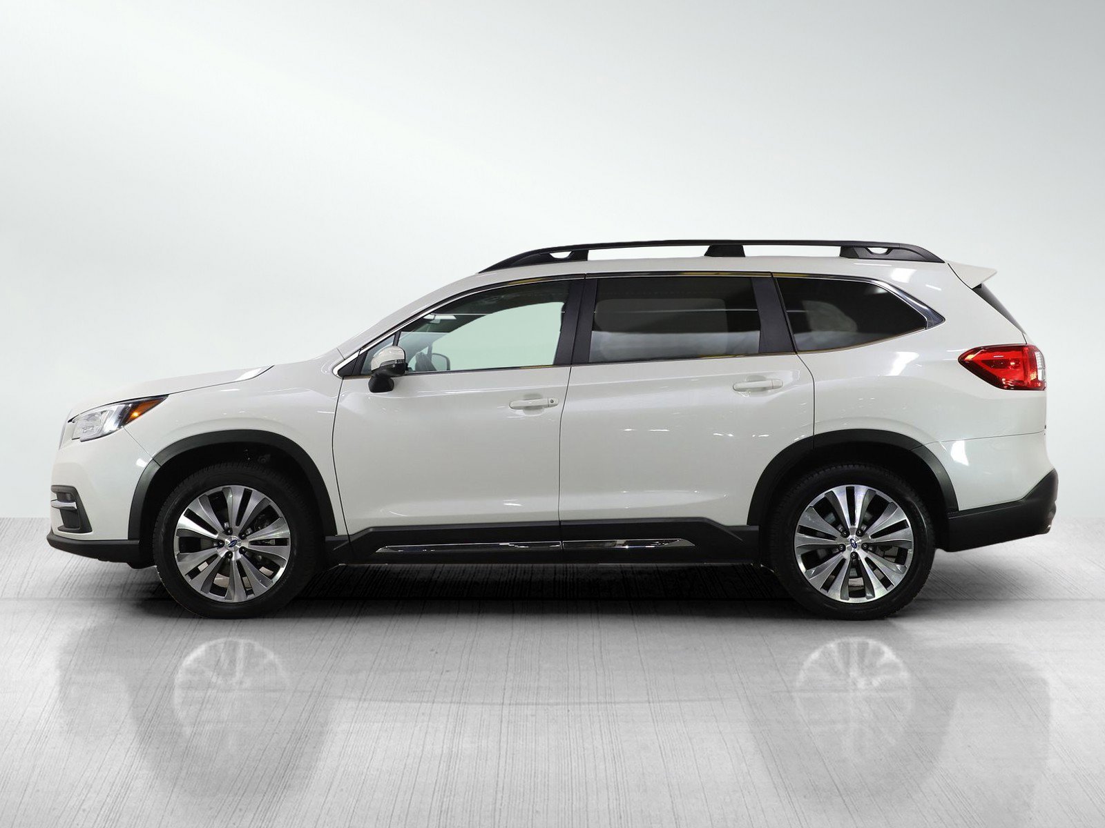 Used 2020 Subaru Ascent Limited w/ Technology Package image 2