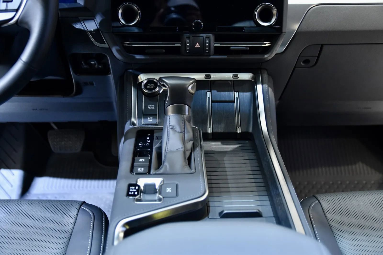 Used 2025 Lexus GX 550 image 17