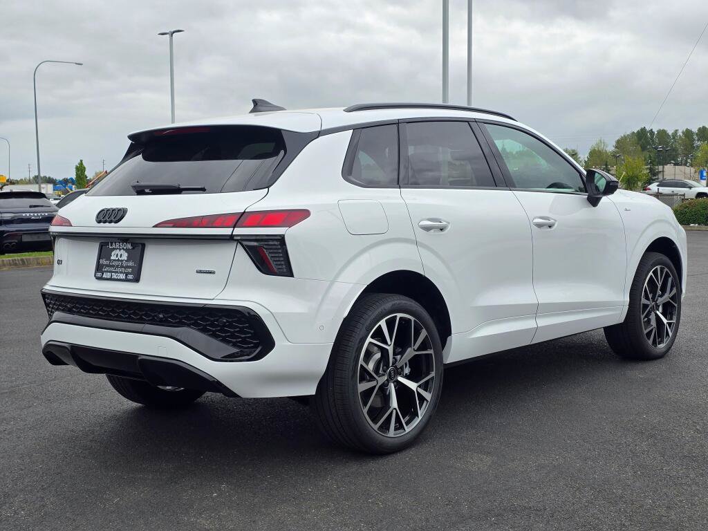 New 2026 Audi Q3 quattro 2.0T AWD/4WD image 5