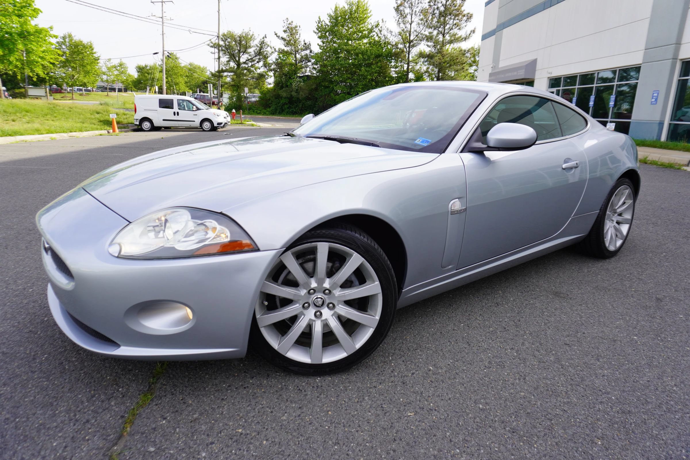 Used 2008 Jaguar XK Coupe RWD image 3