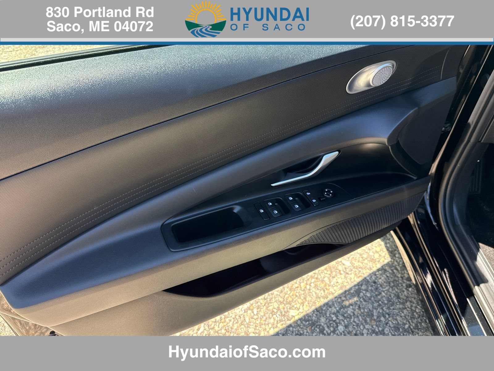 Used 2023 Hyundai Elantra SEL w/ Winter Weather Package FWD image 10
