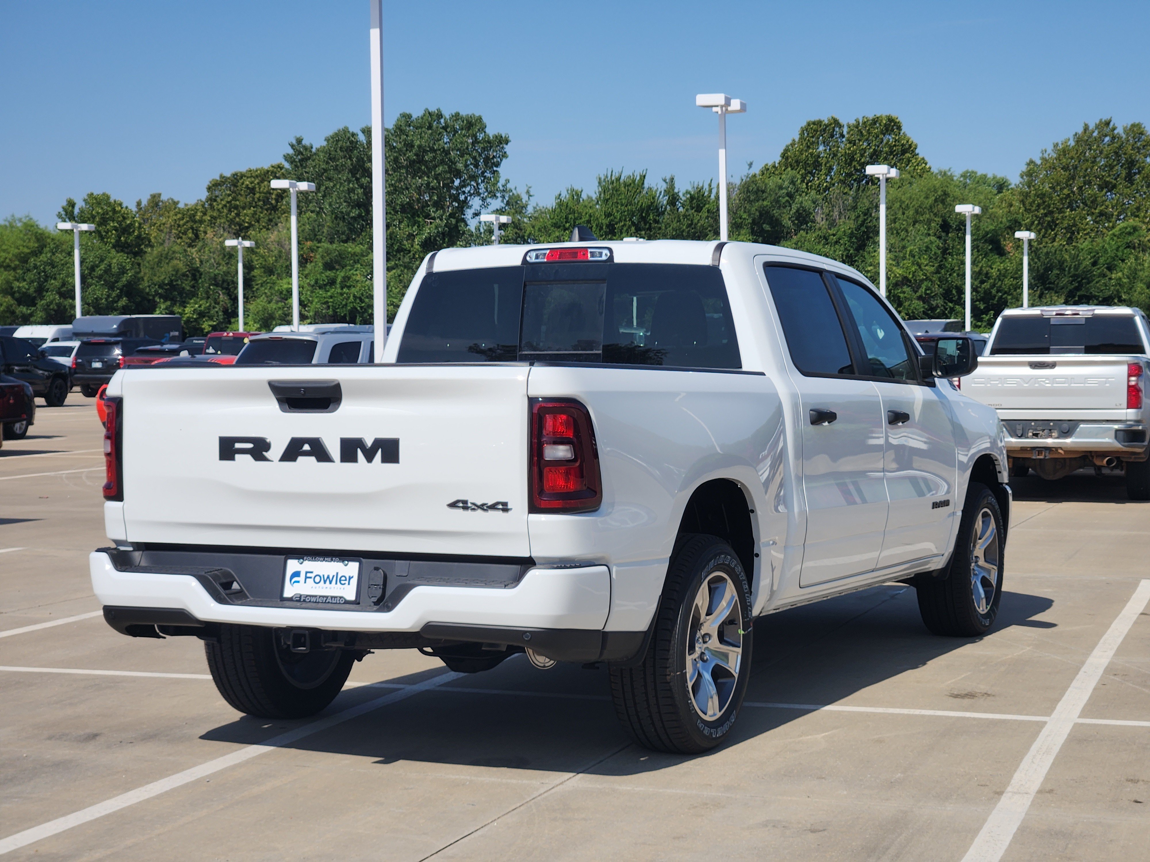 New 2026 RAM 1500 Express AWD/4WD image 4