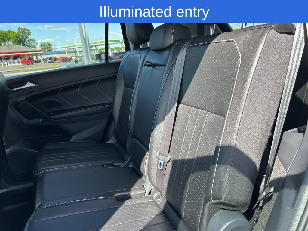 Used 2024 Volkswagen Tiguan SE FWD image 12