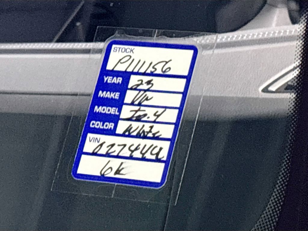 Certified 2023 Volkswagen ID.4 Pro image 24