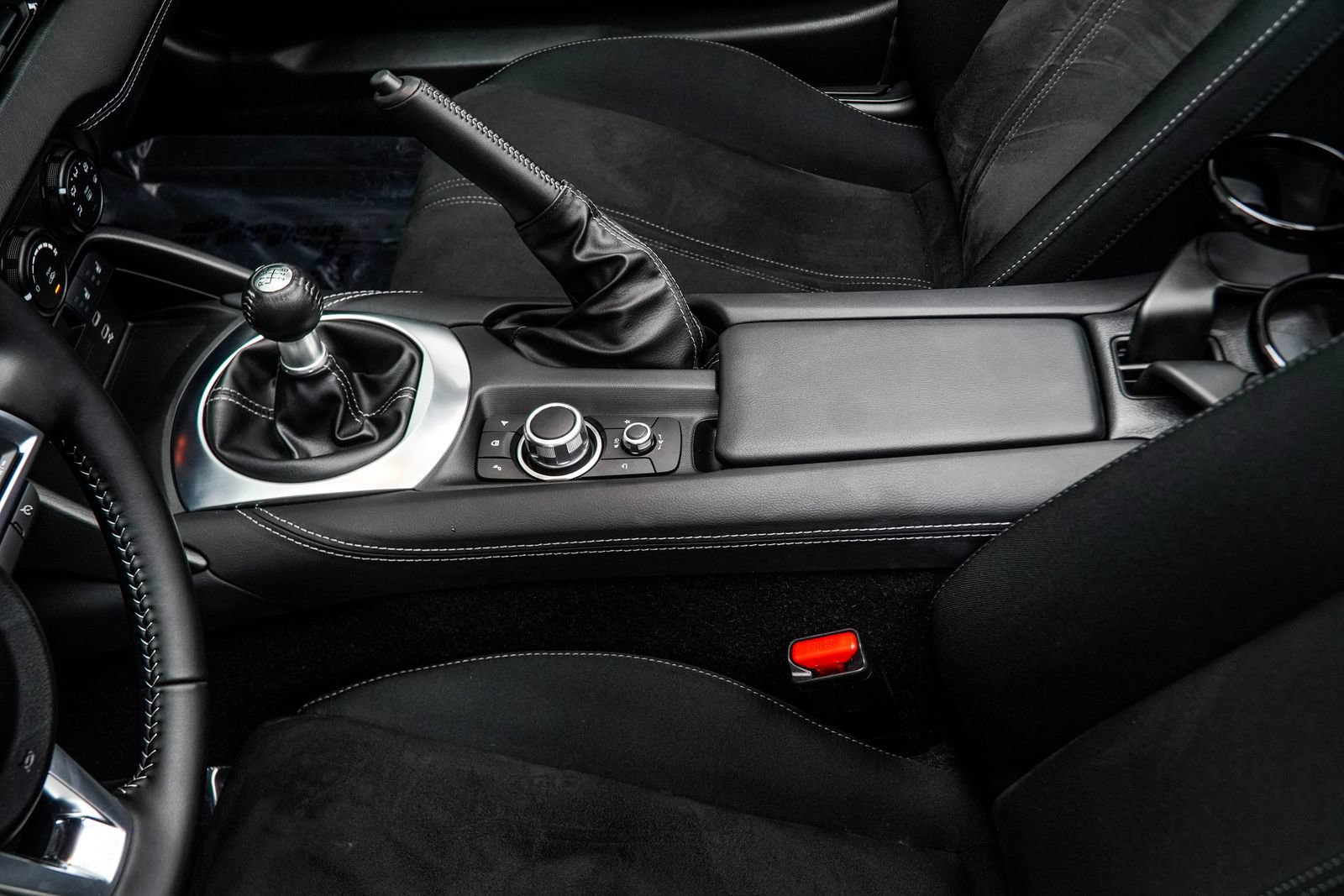 Used 2025 MAZDA MX-5 Miata Club RWD image 21