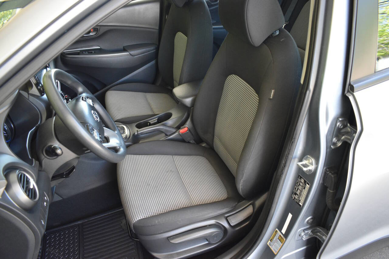 Used 2021 Hyundai Kona SE FWD image 16