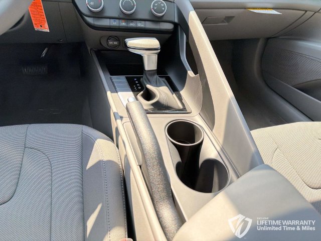 New 2026 Hyundai Elantra SE FWD image 16