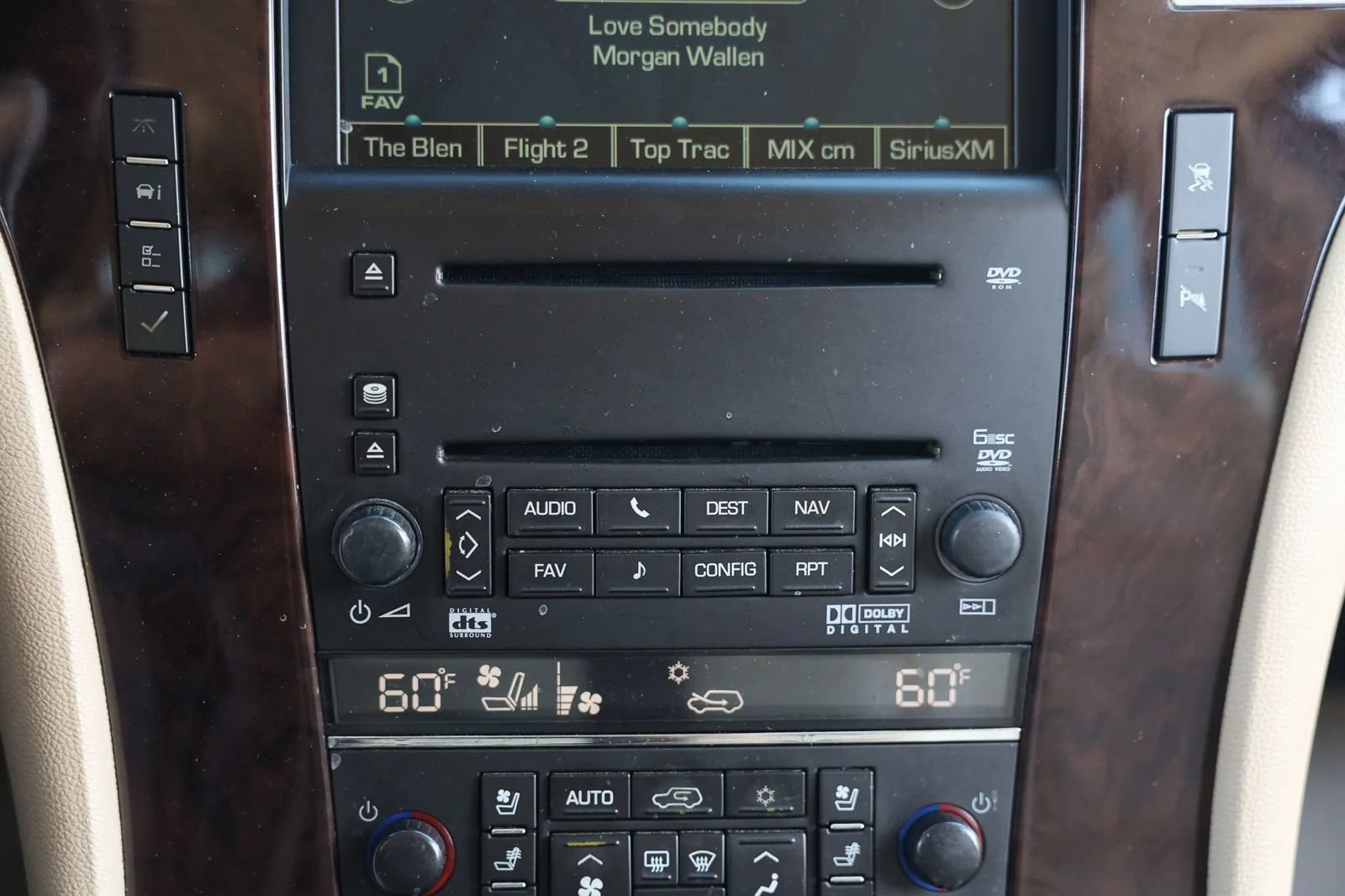 Used 2007 Cadillac Escalade ESV AWD w/ Information Package image 33