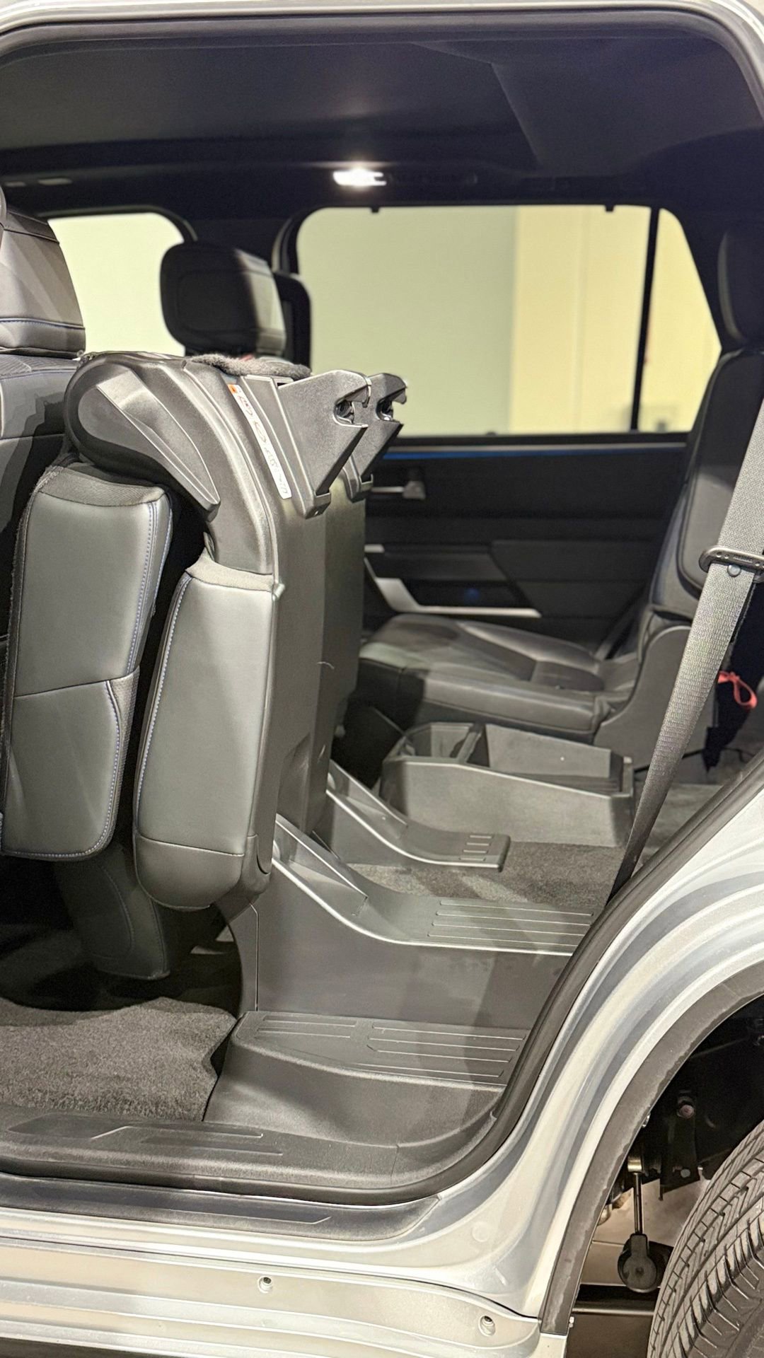 Used 2023 Toyota Sequoia Platinum image 46