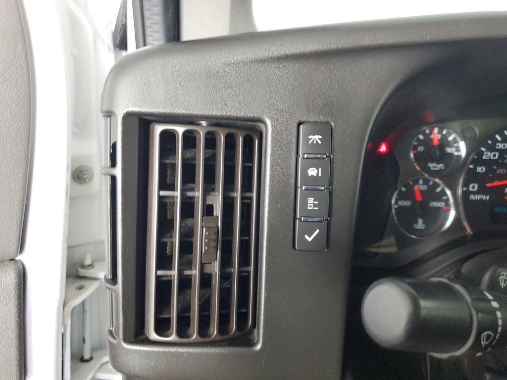 Used 2018 Chevrolet Express 2500 w/ Driver Convenience Package image 28