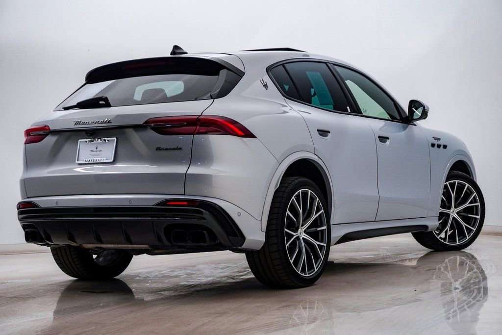 Certified 2024 Maserati Grecale Trofeo image 9