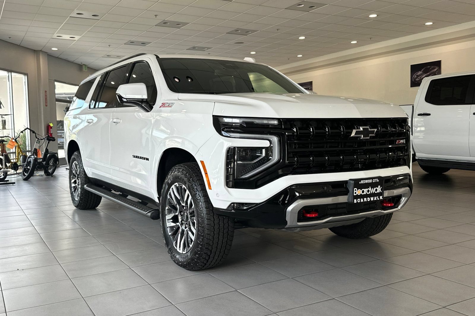 New 2026 Chevrolet Suburban Z71 w/ Sun And Tow Package AWD/4WD image 2