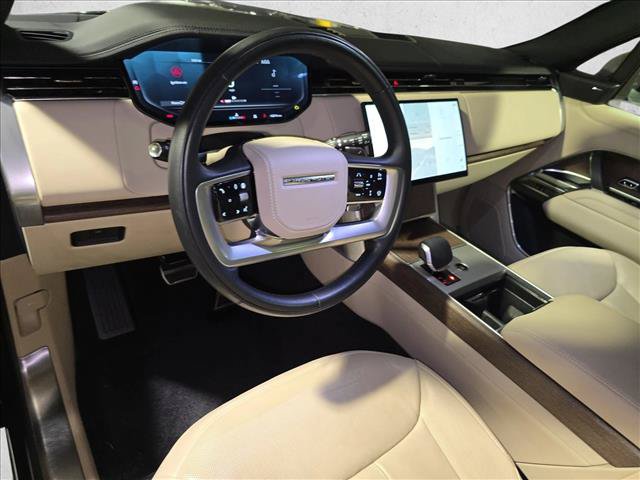 Used 2024 Land Rover Range Rover SE AWD/4WD image 18