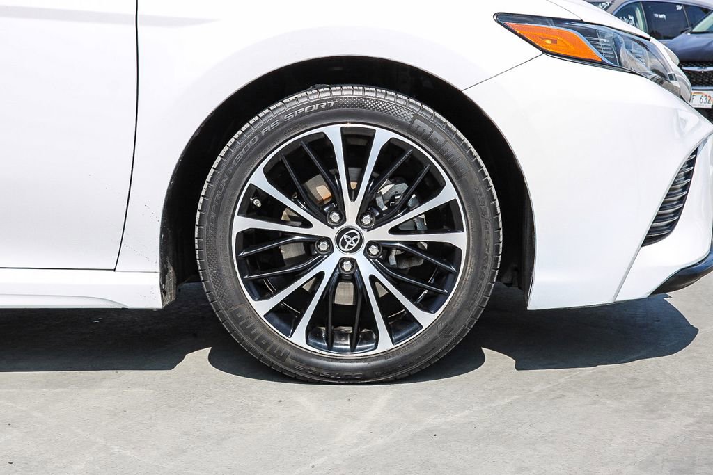 Used 2019 Toyota Camry SE image 10