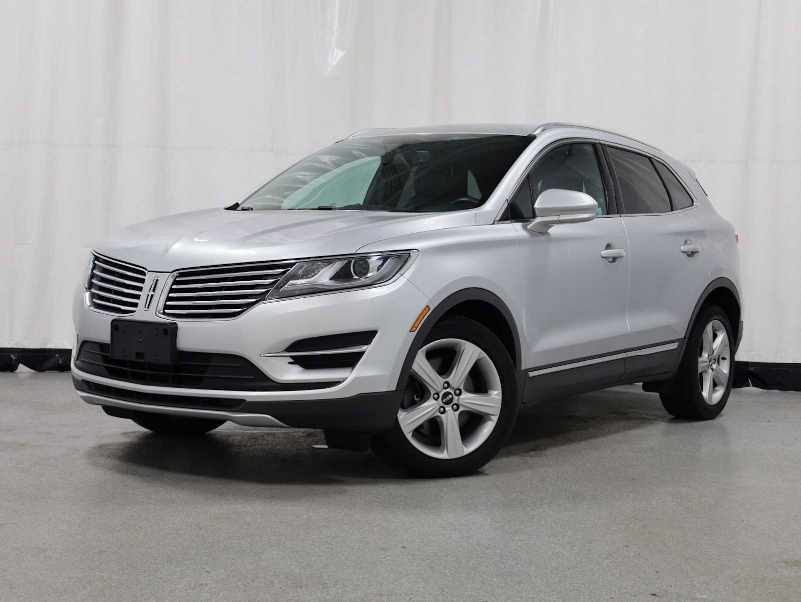 Used 2016 Lincoln MKC Premiere FWD image 1