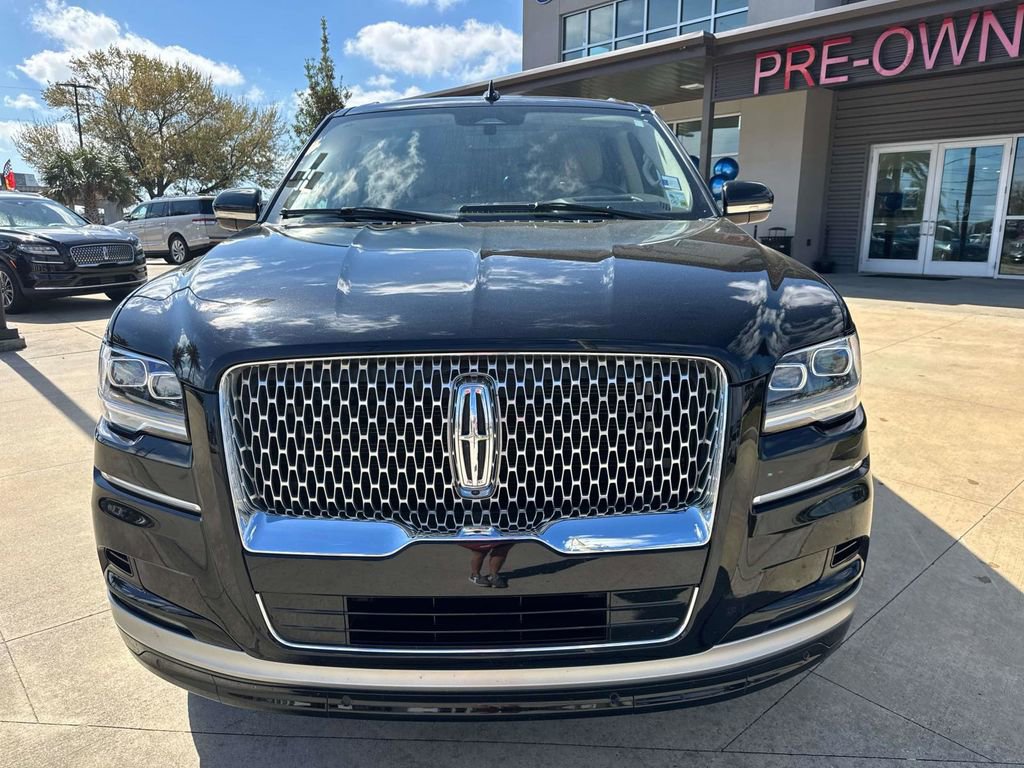 Certified 2024 Lincoln Navigator Reserve image 3