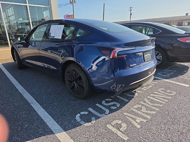 Used 2025 Tesla Model 3 Long Range RWD image 3