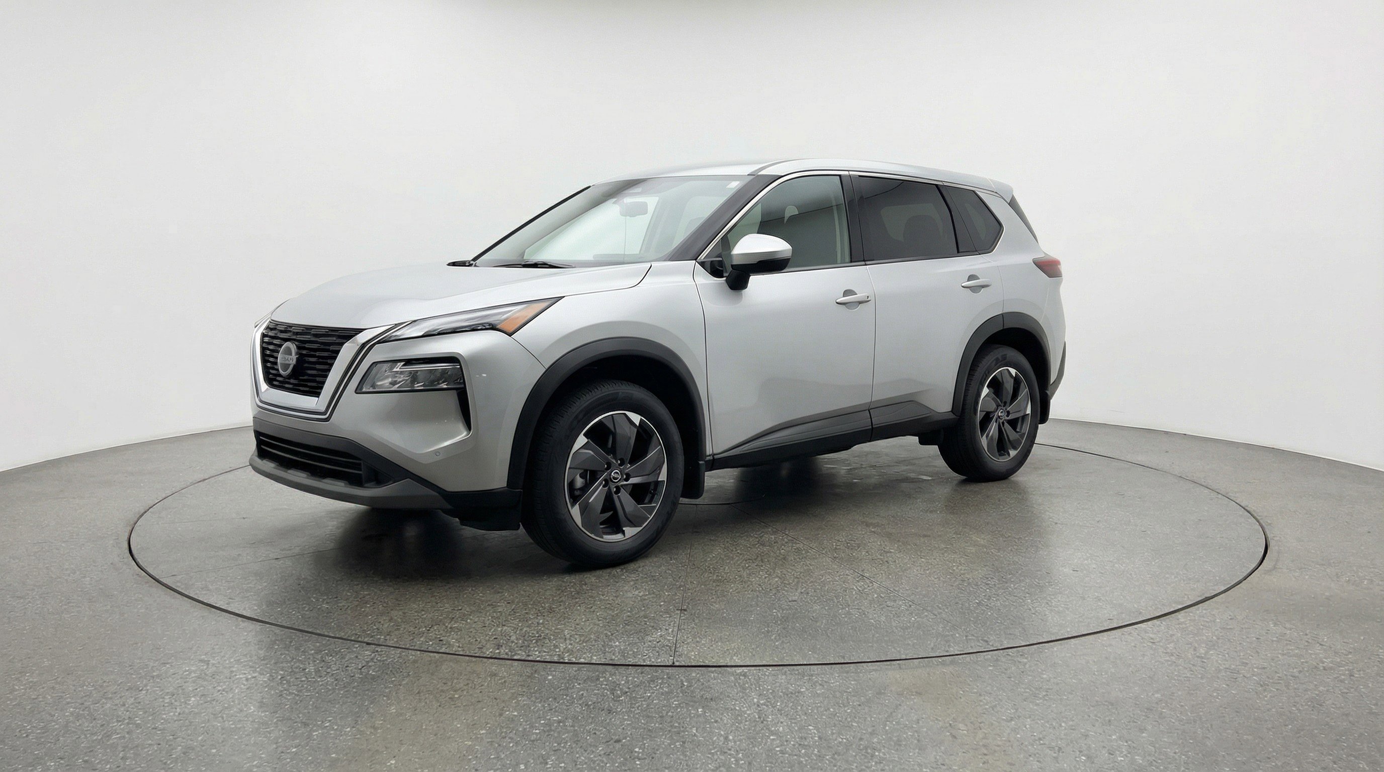Used 2025 Nissan Rogue SV image 3
