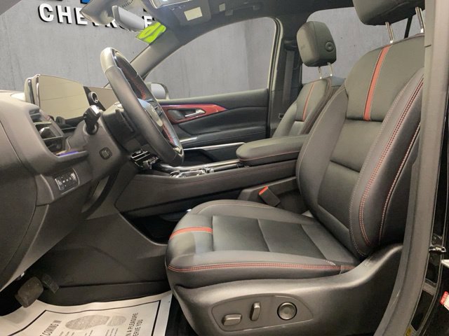 Used 2026 Chevrolet Traverse RS w/ LPO, Floor Liner Package AWD/4WD image 8