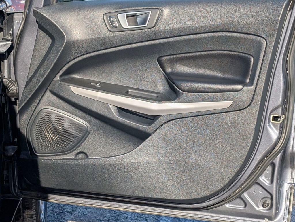 Used 2020 Ford EcoSport Titanium image 48