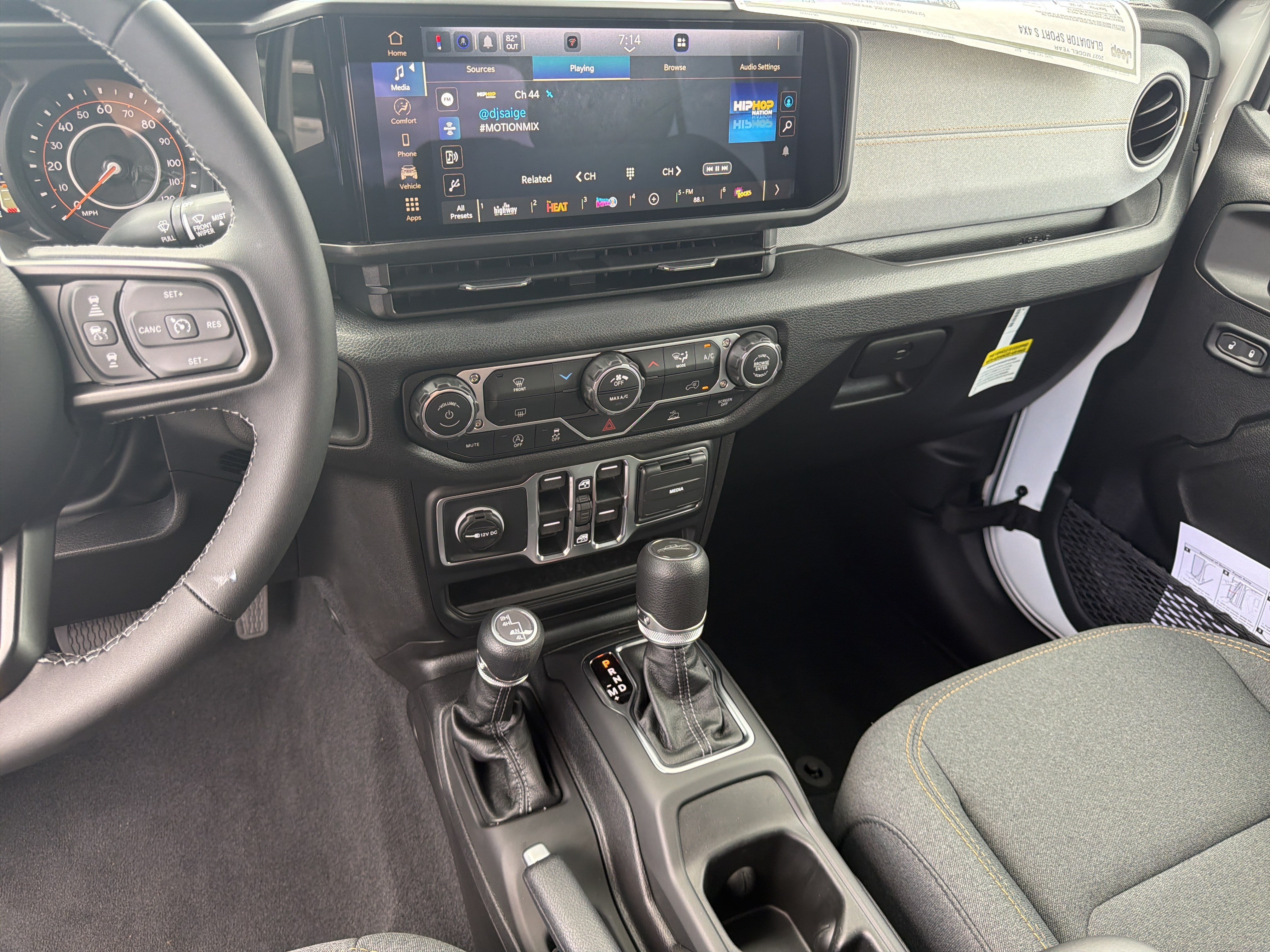 New 2027 Jeep Gladiator Sport AWD/4WD image 32