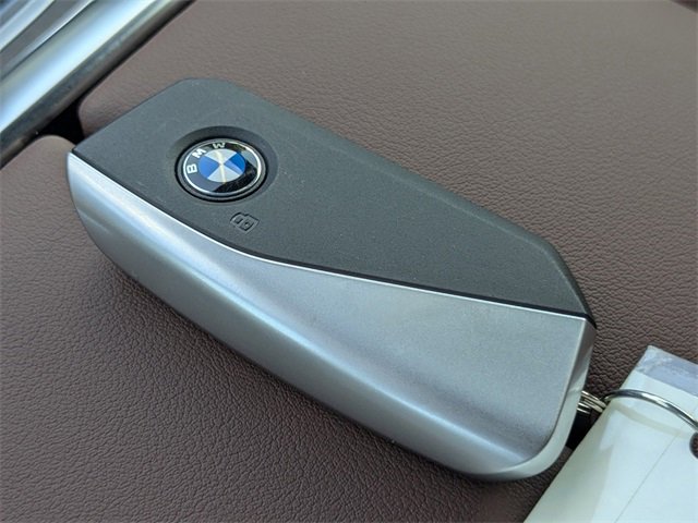 New 2026 BMW X5 xDrive50e image 34