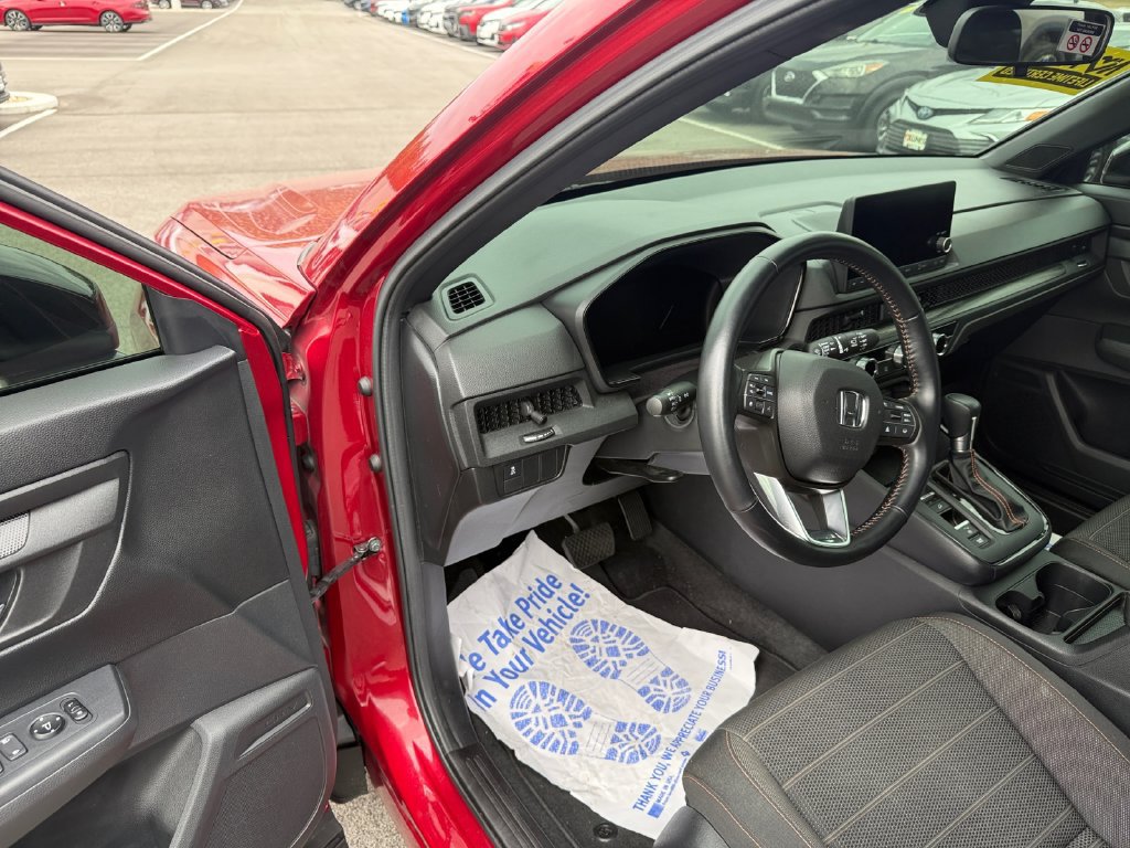 Used 2025 Honda CR-V Sport image 14