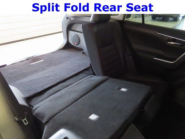 Used 2019 Toyota RAV4 XLE Premium image 33