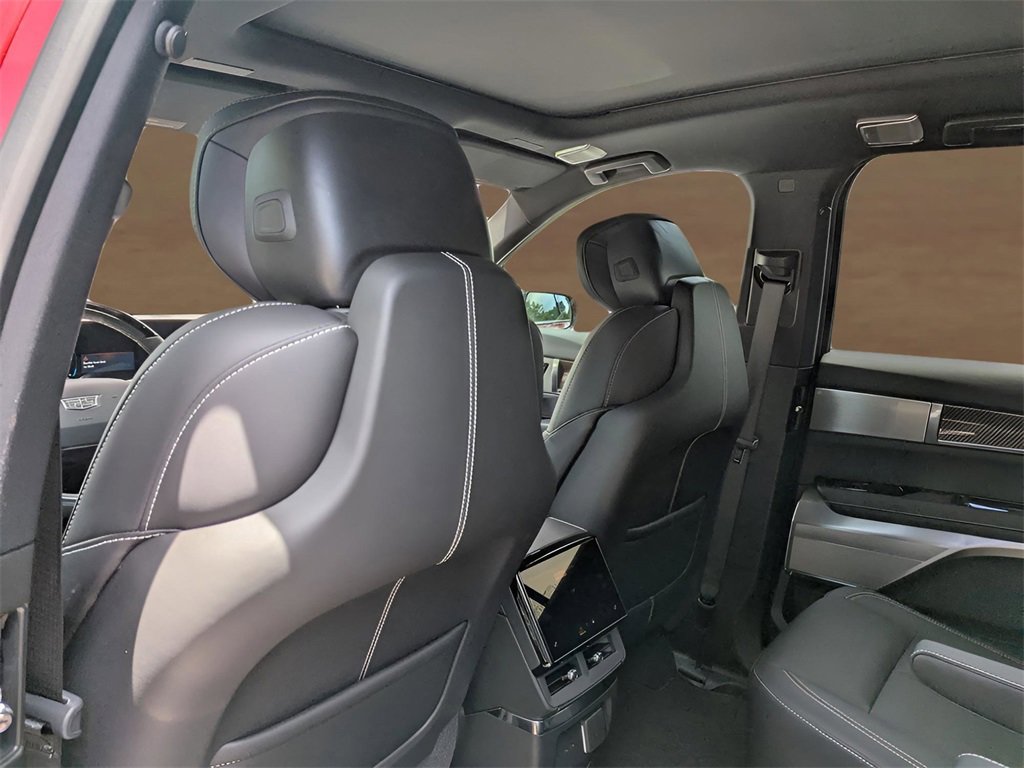 New 2026 Cadillac Vistiq Sport image 14