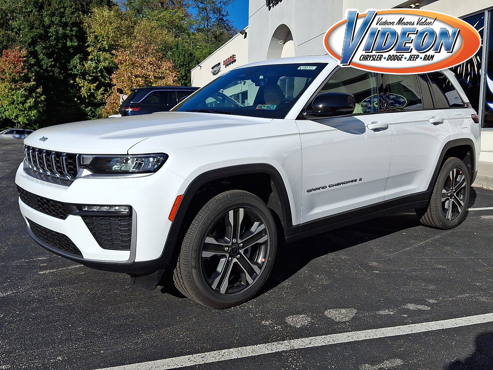 New 2027 Jeep Grand Cherokee Limited