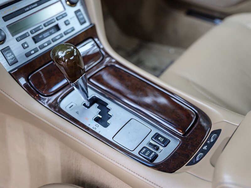 Used 2007 Lexus SC 430 Convertible RWD image 26