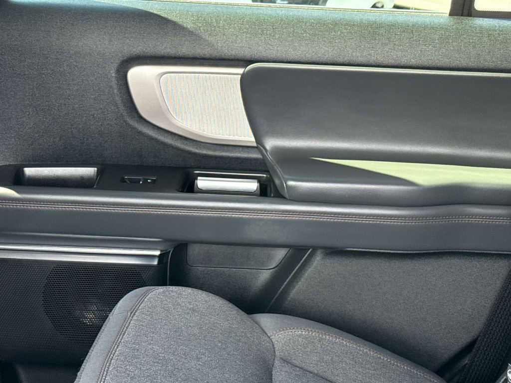 Certified 2025 Ford Expedition Active image 13