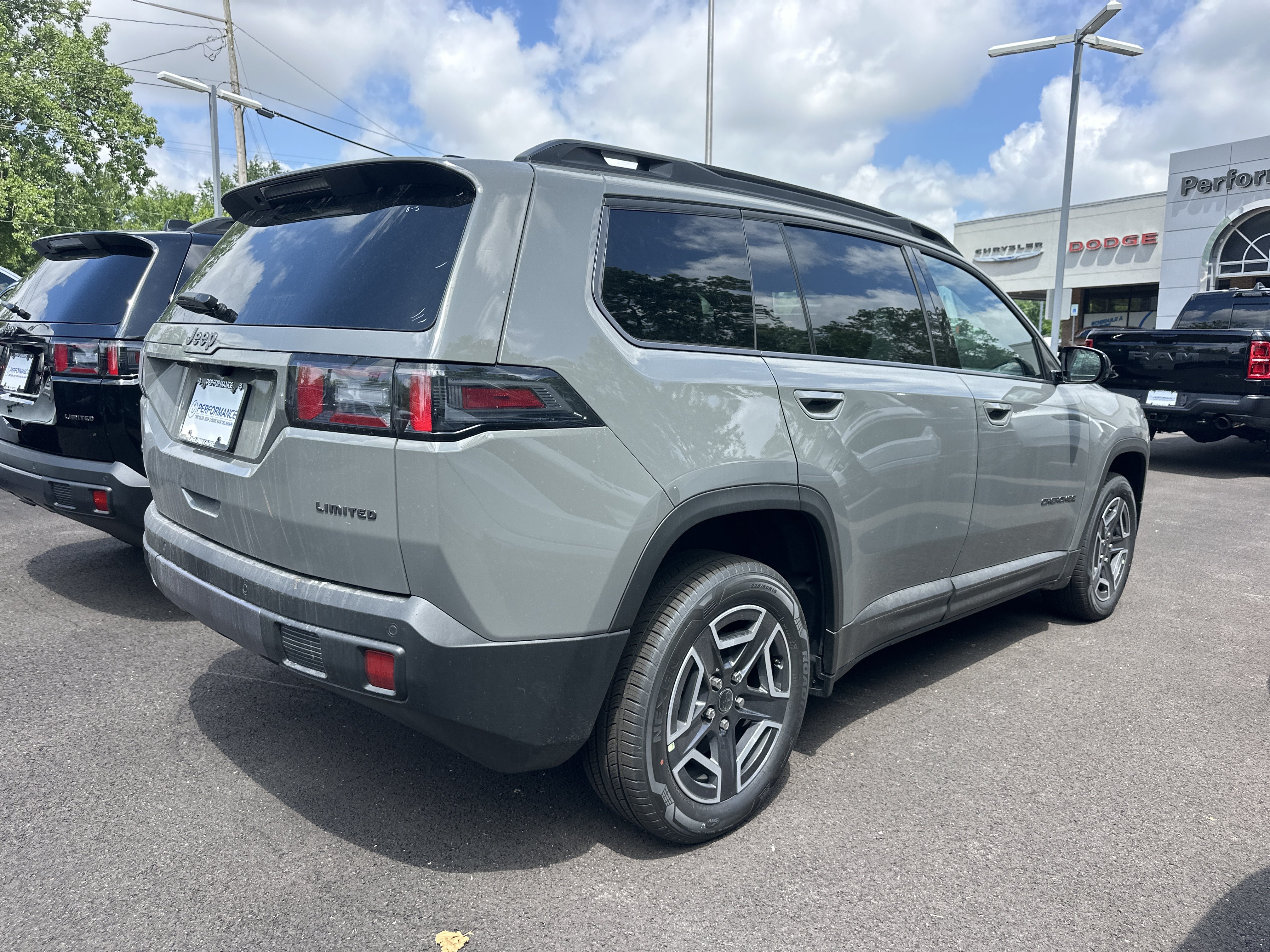 New 2026 Jeep Cherokee Limited AWD/4WD image 16