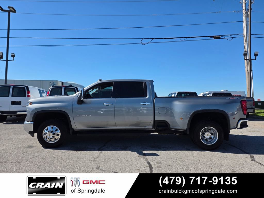 Used 2025 Chevrolet Silverado 3500 LTZ w/ LTZ Plus Package AWD/4WD image 4