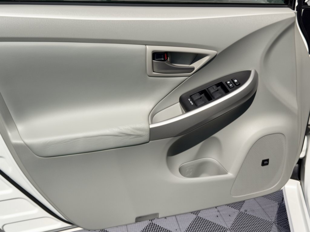 Used 2013 Toyota Prius Four FWD image 14