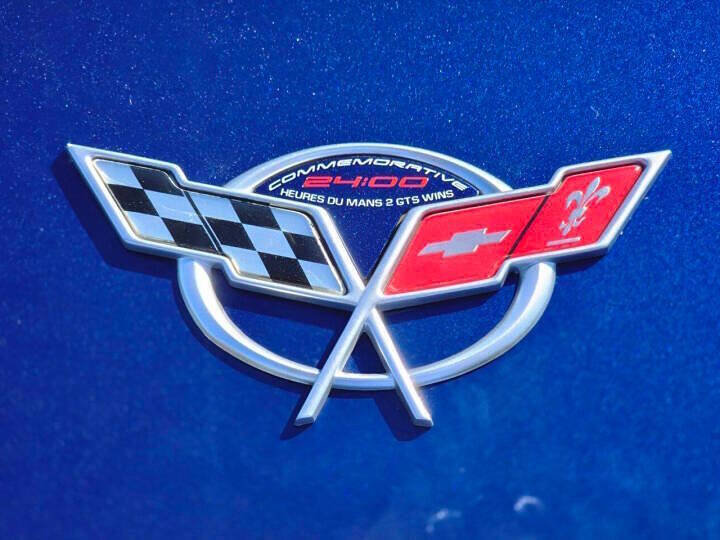 Used 2004 Chevrolet Corvette Coupe w/ Preferred Equipment Group image 30