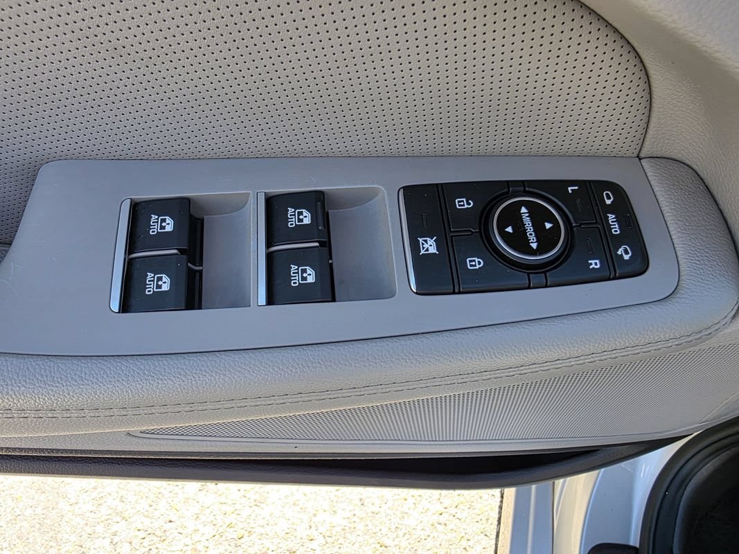 Used 2017 Genesis G80 3.8 AWD/4WD image 14