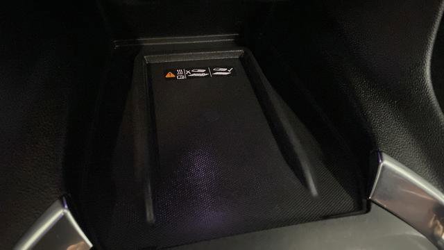 Used 2023 Chevrolet Traverse LT w/ Midnight/Sport Edition image 32