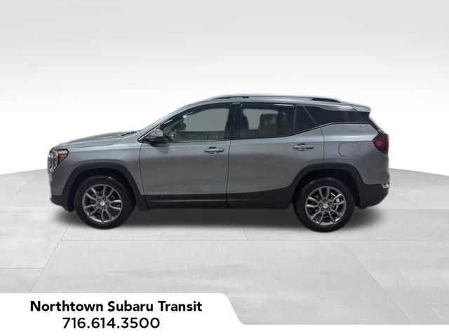 Used 2023 GMC Terrain SLT image 2