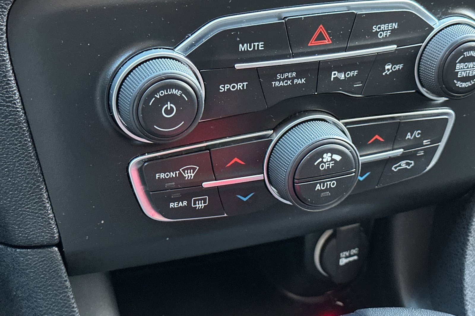 Used 2021 Dodge Charger R/T w/ Blacktop Package image 28