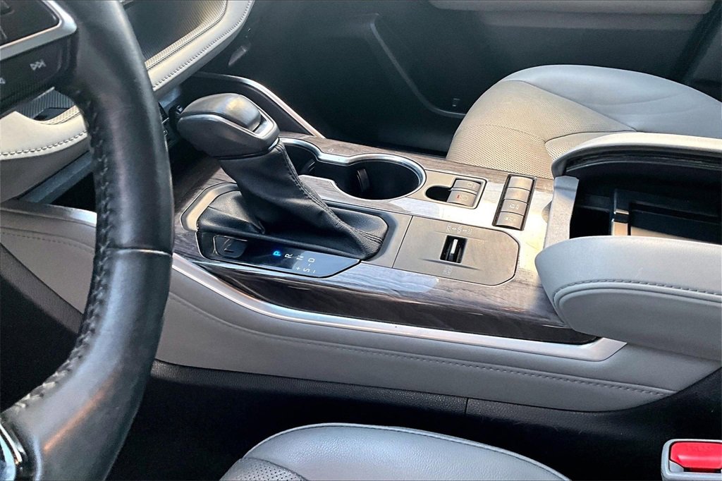 Certified 2021 Toyota Highlander Platinum image 18