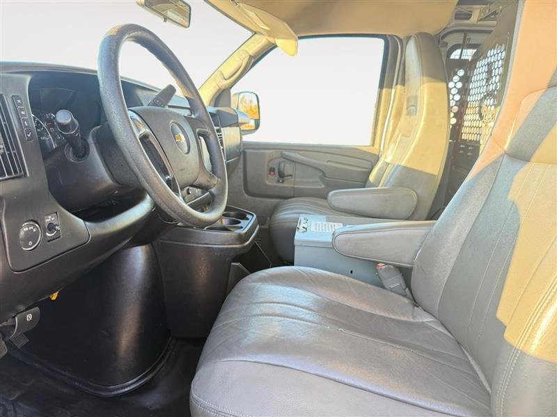Used 2014 Chevrolet Express 2500 image 9
